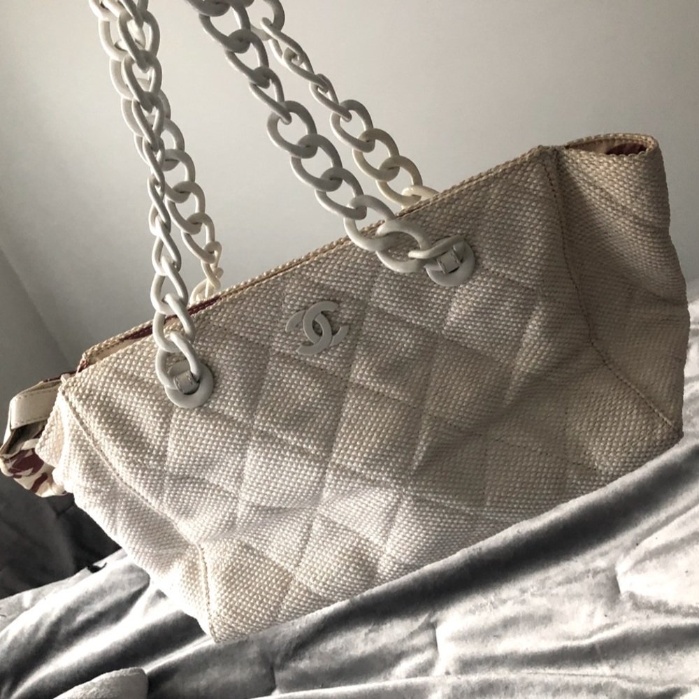 VINTAGE Authentic CHANEL Cream and White Purse with Chain Strap